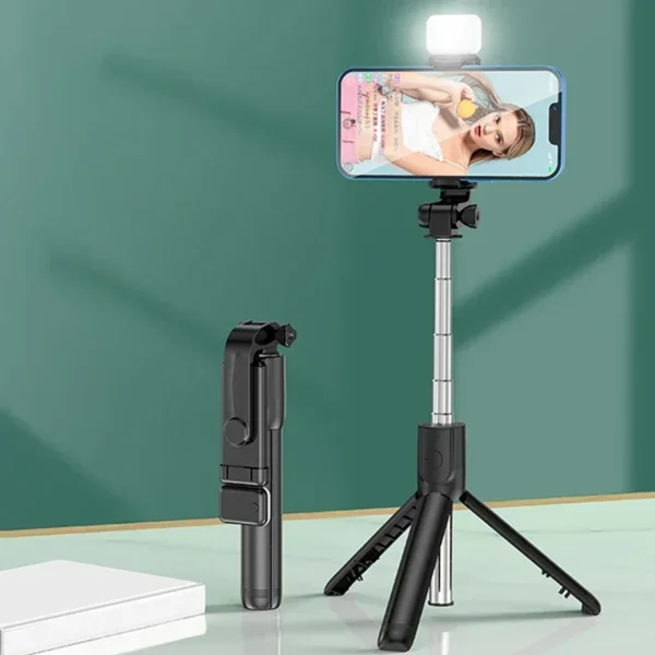 Bluetooth Remote Extendable Phone Tripod - Wireless Selfie Stick Tripod Stand per iPhone 15, Samsung, TikTok Live Streaming, Supporto Regolabile con Telecomando Bluetooth - immagine 9