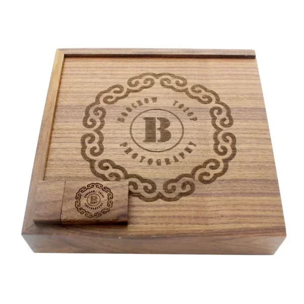JASTER Maple Photo Album USB Flash Drive con Scatola in Legno – Pendrive 8GB, 16GB, 32GB, 64GB, 128GB Personalizzabile con Logo – Regalo per Fotografia, 17017035mm - immagine 5